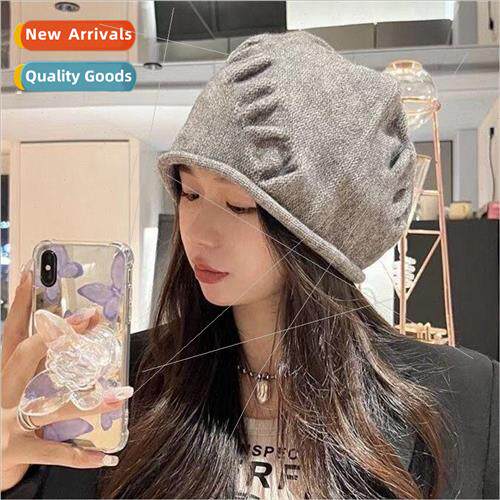 Pile of hats womens fall and winter American wrap texture se