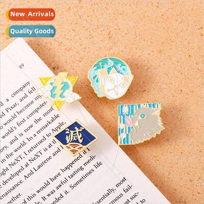 Patterned Masks Metallic Emblem Waist Closing Pins Lapel Pin