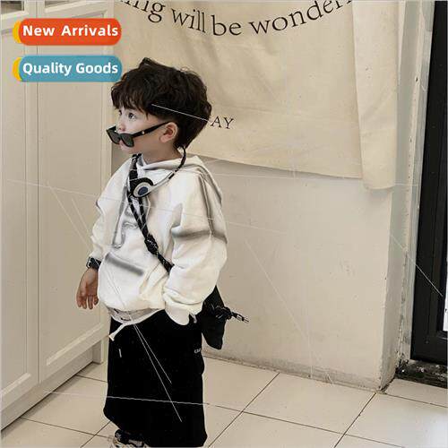 Childrens sweater 2023 fall new Korean boys gradient letters