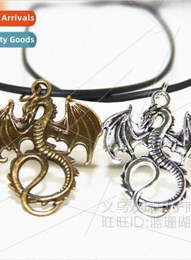 The Hobbit 2 The Battle of Smaug Two Color Fire Dragon Neckl