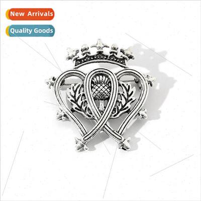 Love Pineapple Crown Brooch Creative Inspiration Metal Badge