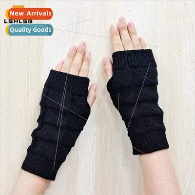 Winter womens woolen half-finger gloves knitted warm riding