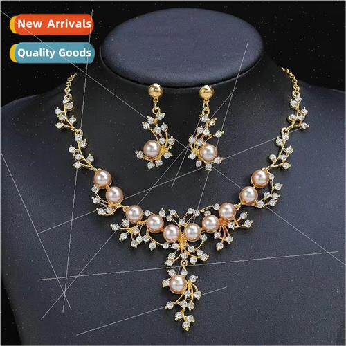 Diamond pearl necklace earrings two sets of retro light luxu