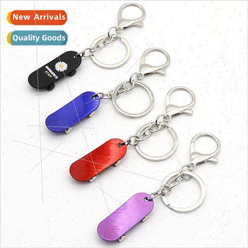 Four wheel daisy scooter keychain creative car key ring new