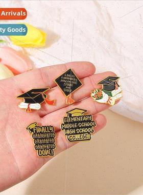 Graduation season metal commemorative lapel pins electroplat