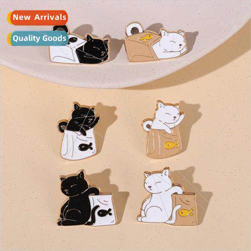 Creative couple kitty cartoon animal brooch cute black and w