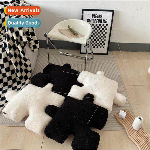 Super soft alien splicing plush pillow ins Scandinavian  sof