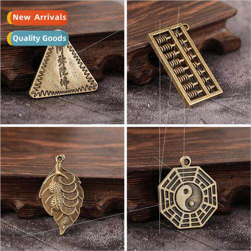Alloy Triangle Peace Charm Key Pendant Metal Compact  Pendan