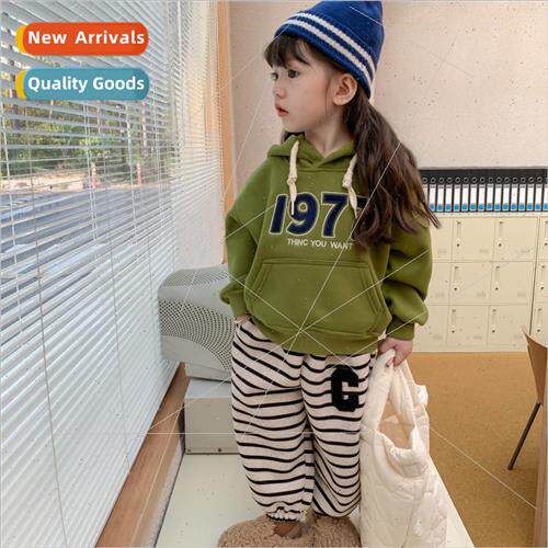 Korea childrens suit 2022 winter new girls in small and medi