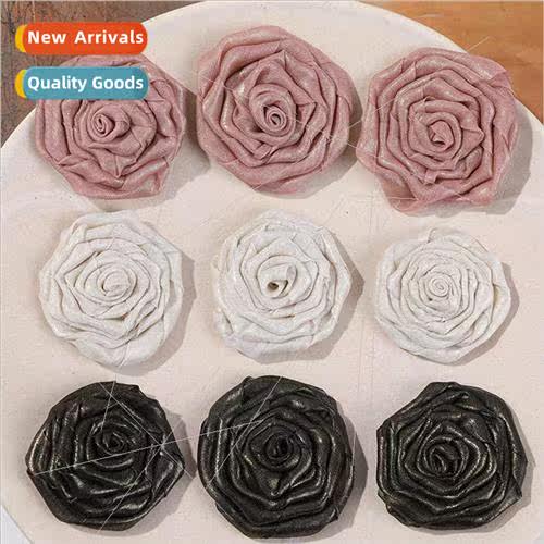 Vintage solid color three-dimensional yarn flower rose buds