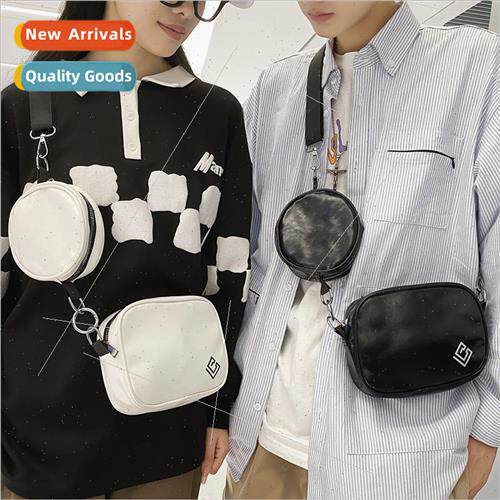 The new casual section small bag 2023 fashion cool men and w