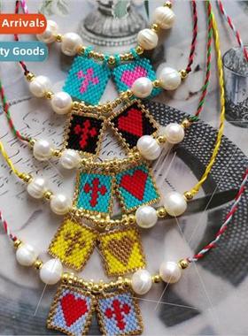 New Western Style Pearl Lake Blue Background Red Peach Heart