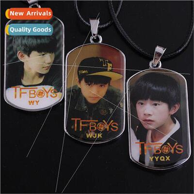 tfboys around T F family necklace Wang Junkai Wang Yuan YiYi