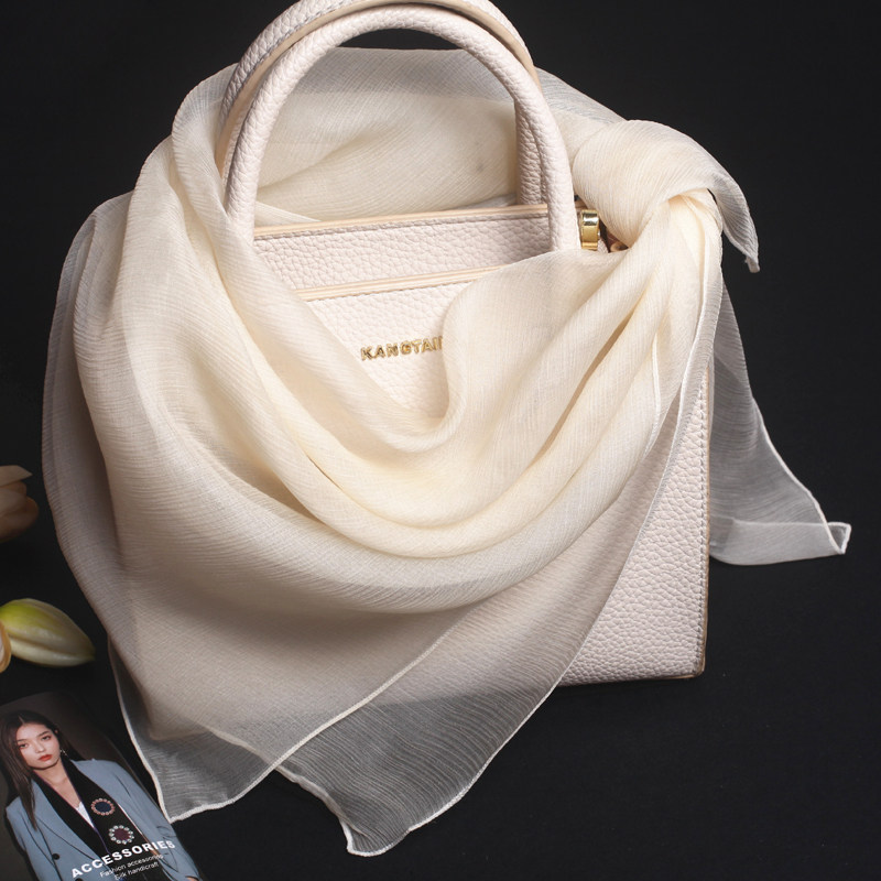 正品女士小方巾米白色轻薄系脖