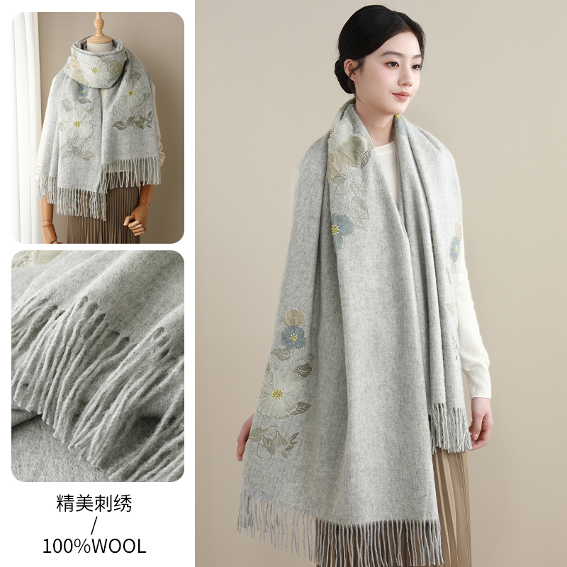 加宽新款100羊毛大披肩秋冬季旗袍浅灰刺绣围巾送妈妈礼物高级感