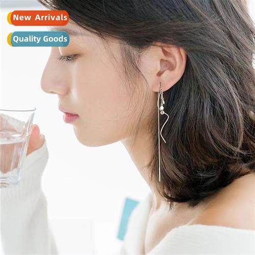 Elegant new wave show face thin wave ear wire earrings fashi