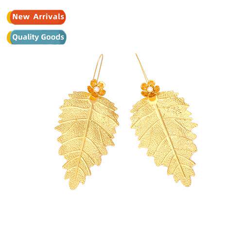 exaggerated cold wind lg secti flowers  leaves ear hooks per