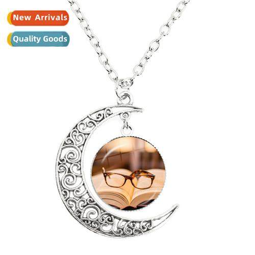 New Fashi Mo Necklace Vintage Library Art Pattern Glass Roun