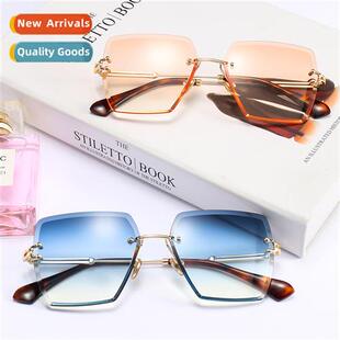 18600 Rimless cut edge square sunglasses Gradient color film