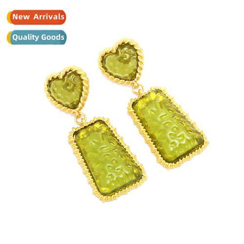retro court style love earrings pleated antique style trapez