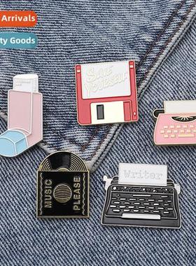 Enameled CD-ROM Record Typewrer Pin USB Flash Storage Clospi