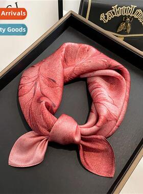 Send mom red silk scarf small square scarf Mulberry silk flo