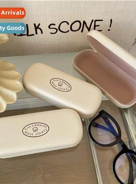 copyrighted~Simple niche cream puppy glasses case portable a