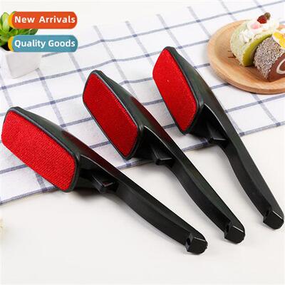 Rotatable dry cleaning brush electrostatic lint remover brus