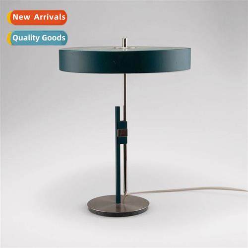 Scinavian -modern minimalist table lamp living room  room be