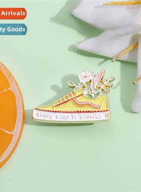 New creative skateboarding shoes shape metal brooch persaliz