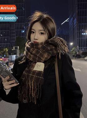 Autumn and winter atmosphere   imati cashmere scarf female w