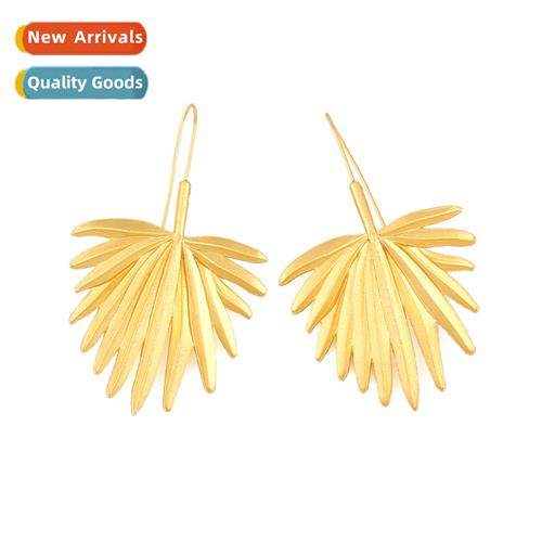 ZA retro design   three-dimensial alloy leaf earrings in exa