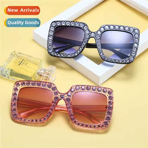 5702 Four Square Frame Large Diamd Color Sunglasses Women Pl