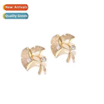 temperament creative   gold leaf earrings retro fashi alloy