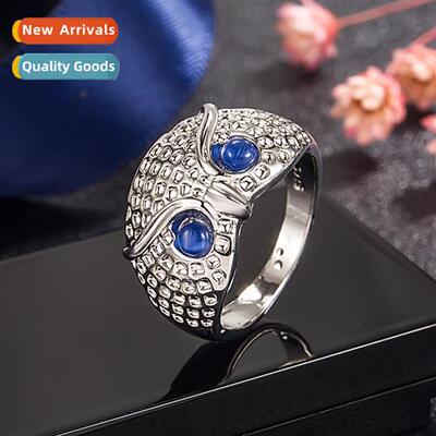 Blue crystal ring      persalized sapphire ring animal jewel