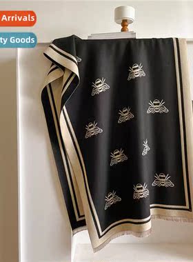 St sticky thickened warm bee scarf simple atmosphere   hundr