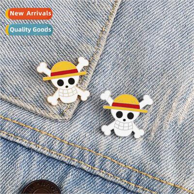 Japan Korea cartoon elements King Thieves skull brooch alloy
