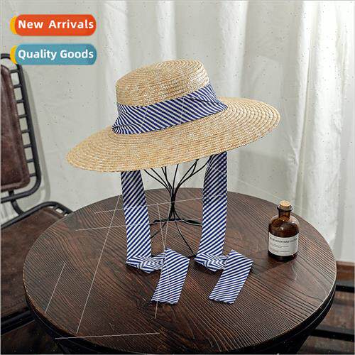 Spring summer ladies go out shopping  travel arts crafts mod
