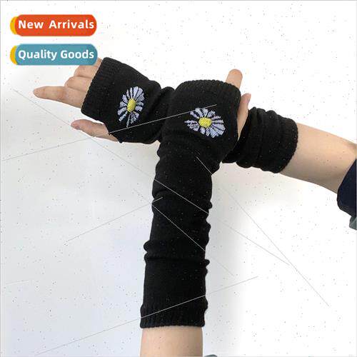 Japan dark arm sleeve daisy knted medium-length finger holes