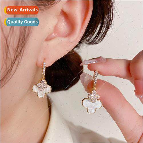 zirconia four-leaf flower earrings buckle hundred wh atmosph