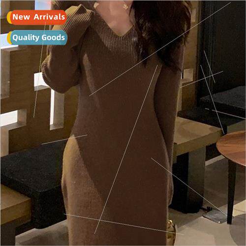2023 fall winter  French retro senior sense Slim hanging nec