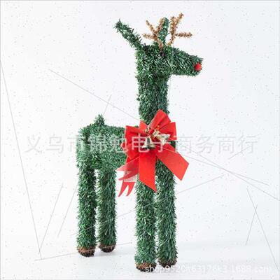 Preparation green Christmas elk Christmas hotel shopping mal