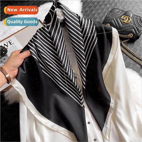 Summer Decorative Black Roll Twill lk Edge Women Printed Lar