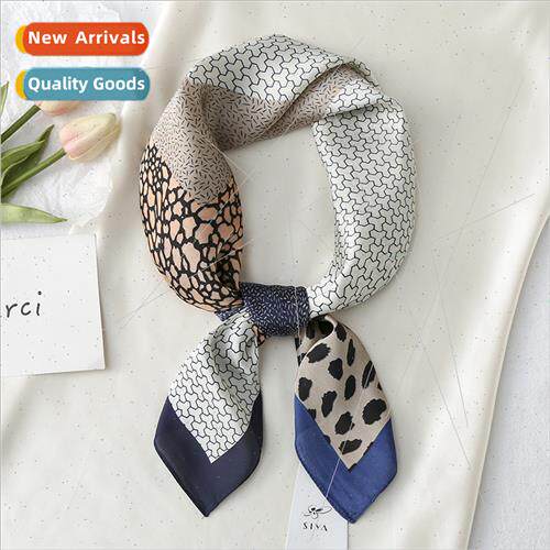 2022 spring new satin day French retro silk scarf women 70 s