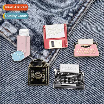 Enameled CD-ROM Record Typewrer Pin USB Flash Storage Clothe