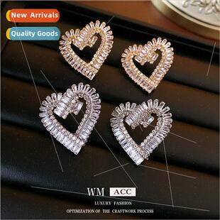 Heart Zirconia Needle che Earrings French Stud lver