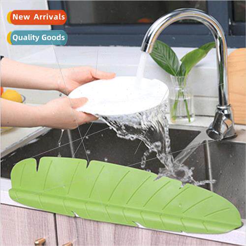 Leaf Shape Raised Suction Cup Kchen nk Splash Guard Stove Co
