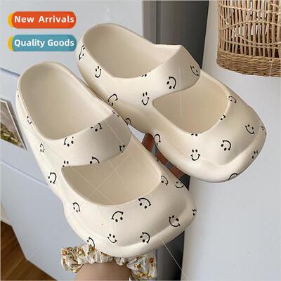 Students outside wear summer eva ad sh sense Baotou sandals