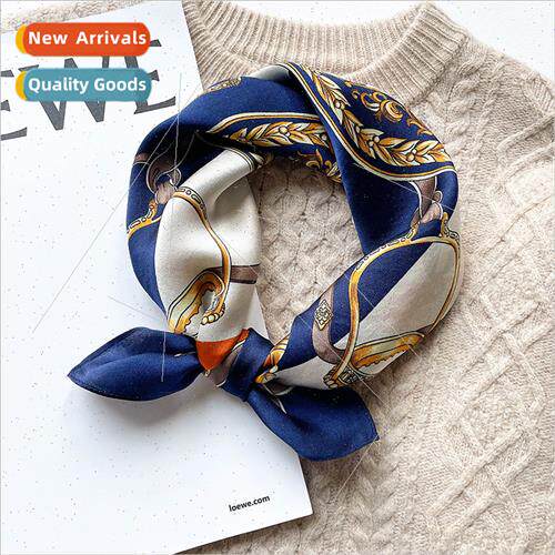 2021 Korea  new fall winter chain silk small square scarf fe