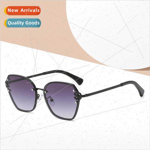 Metal frame small chrysanthemum double diamond sunglasses 20
